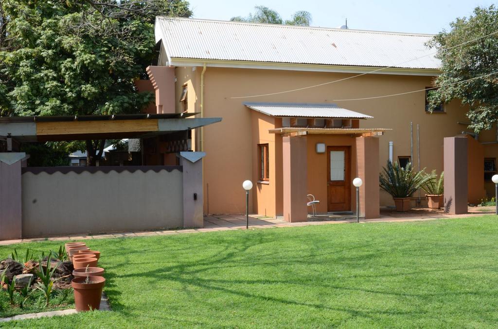 Bed & Breakfast In Hatfield Bed & Breakfast Pretoria Bagian luar foto