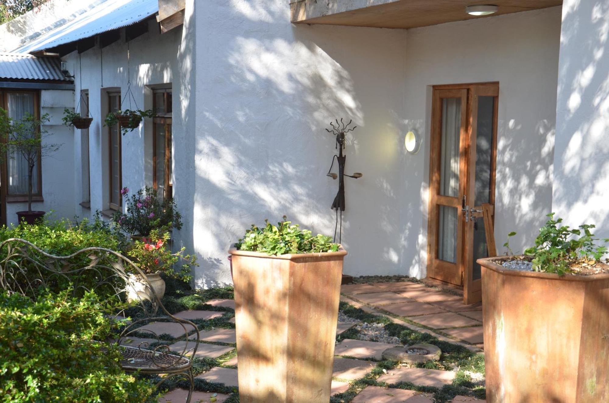 Bed & Breakfast In Hatfield Bed & Breakfast Pretoria Bagian luar foto