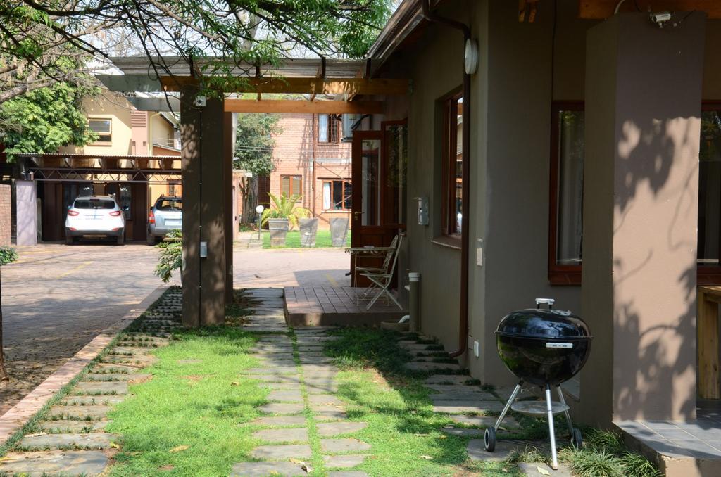 Bed & Breakfast In Hatfield Bed & Breakfast Pretoria Bagian luar foto