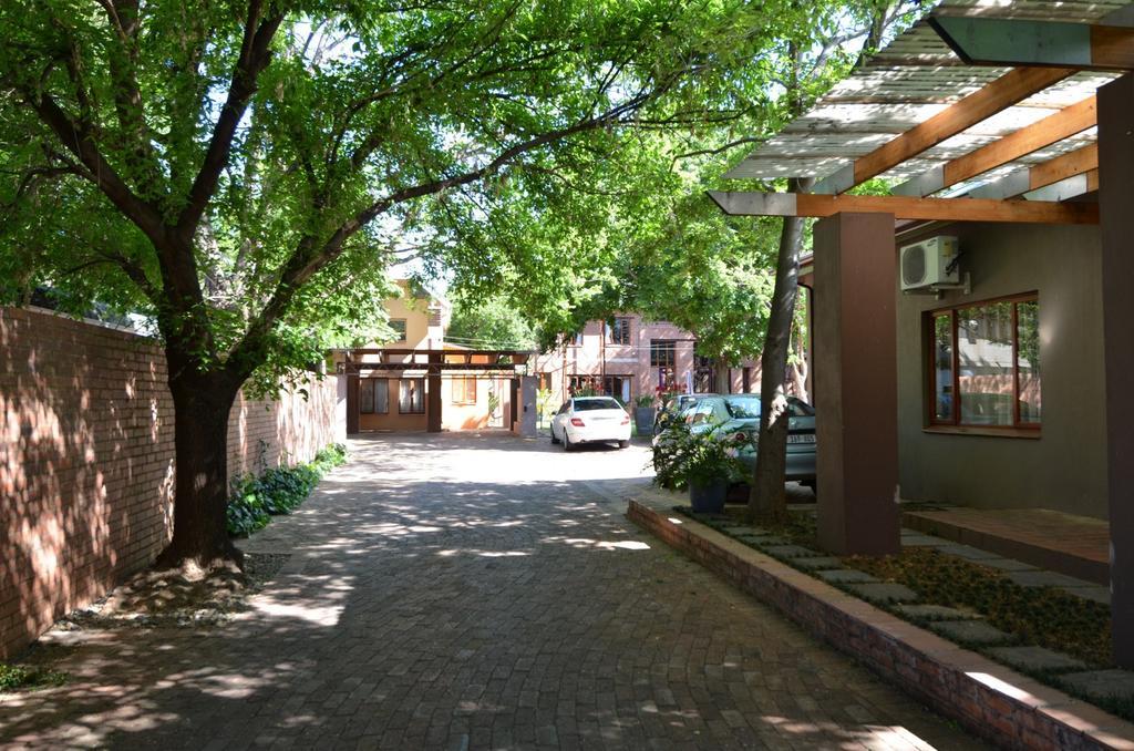 Bed & Breakfast In Hatfield Bed & Breakfast Pretoria Bagian luar foto